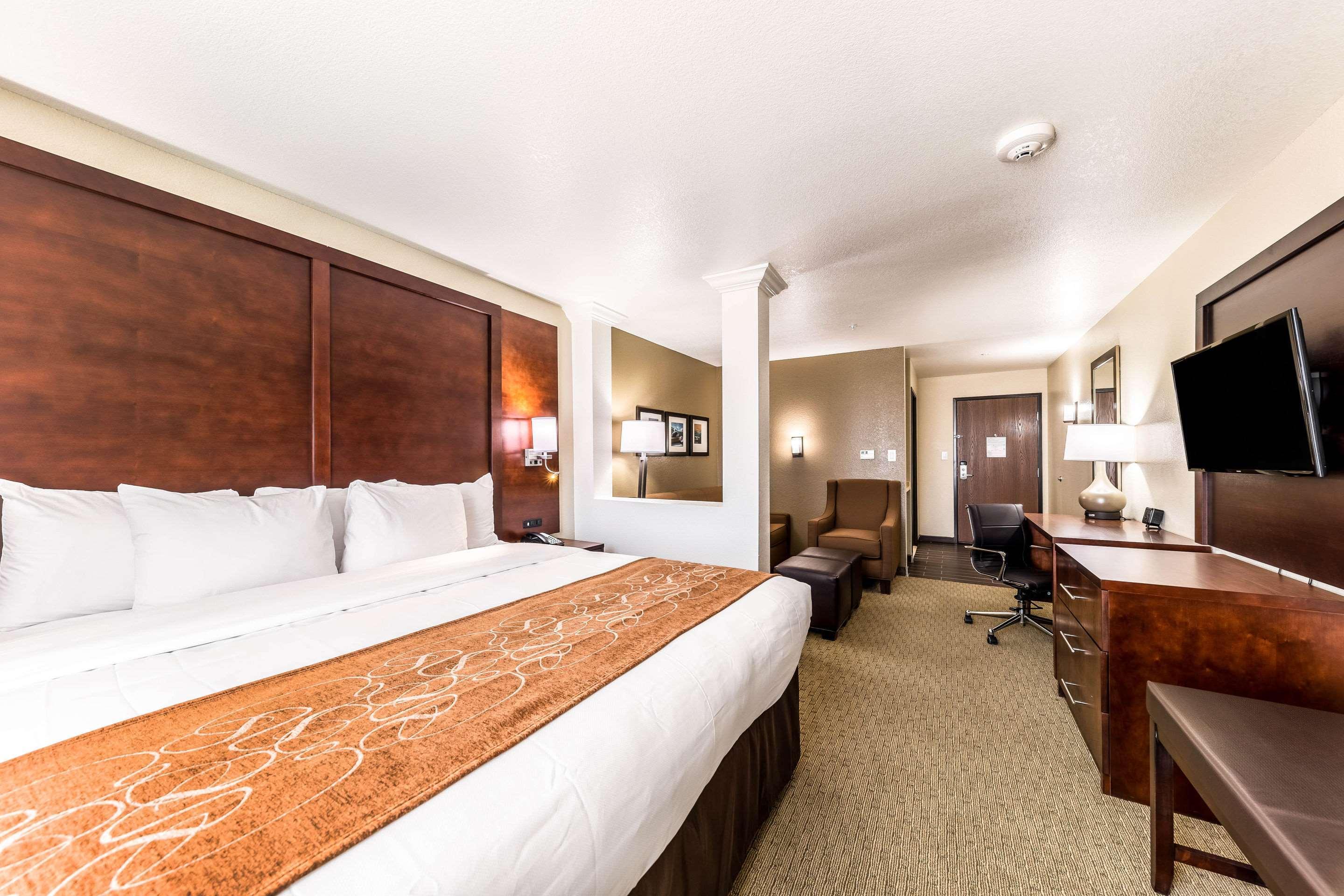 Hotel Comfort - Arlington North Grand Prairie