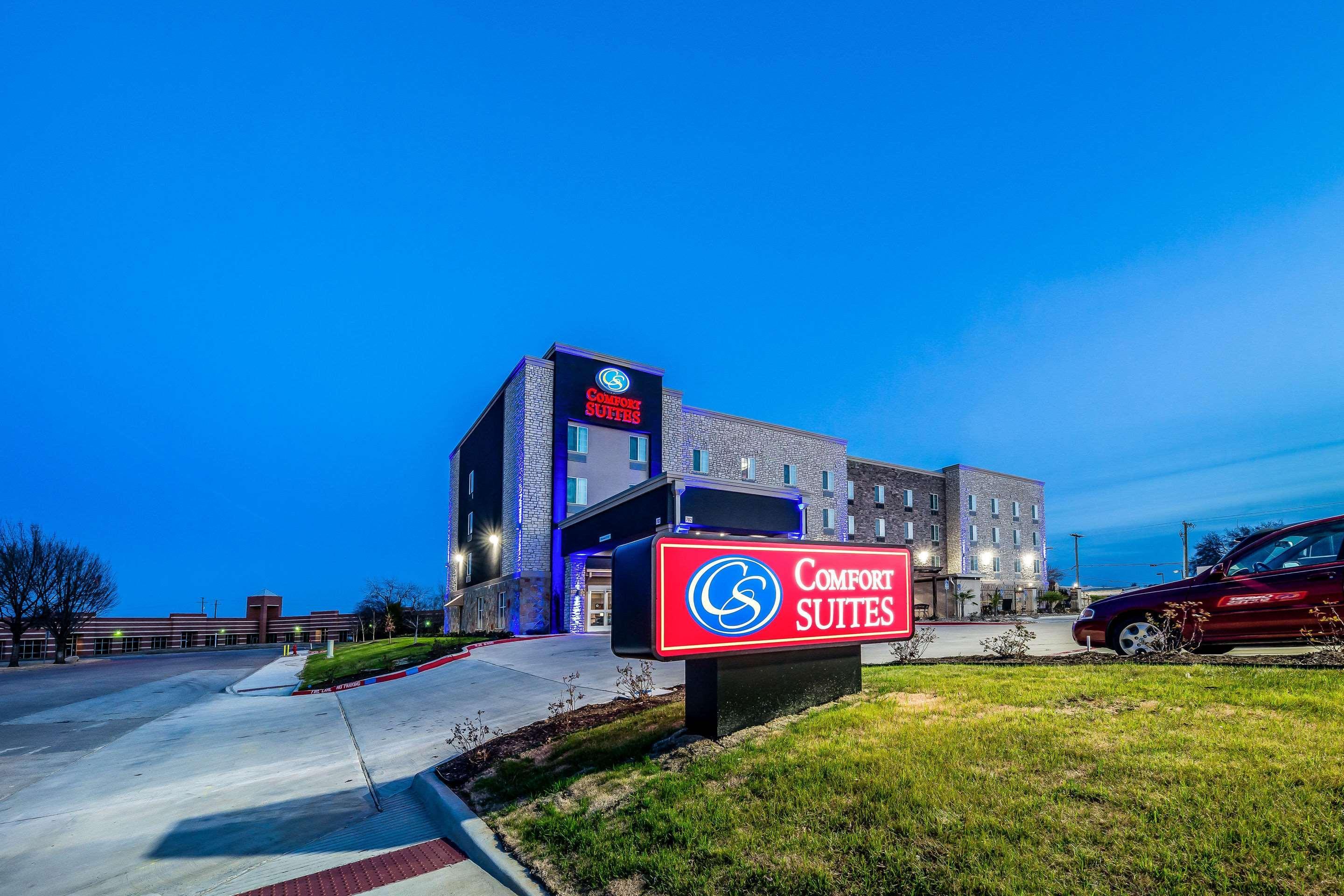 Comfort - Arlington North 3* Grand Prairie