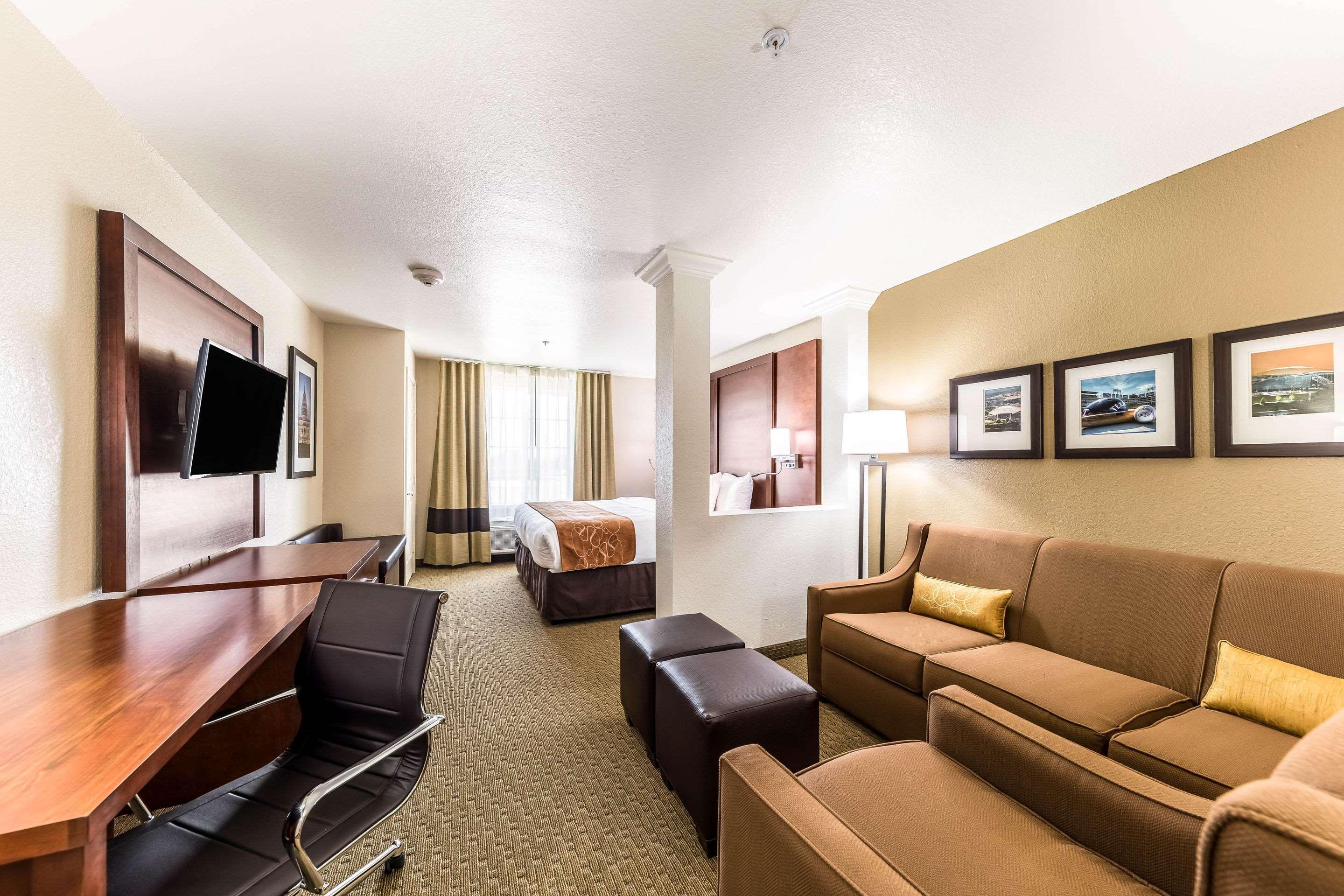 Hotel Comfort - Arlington North 3*