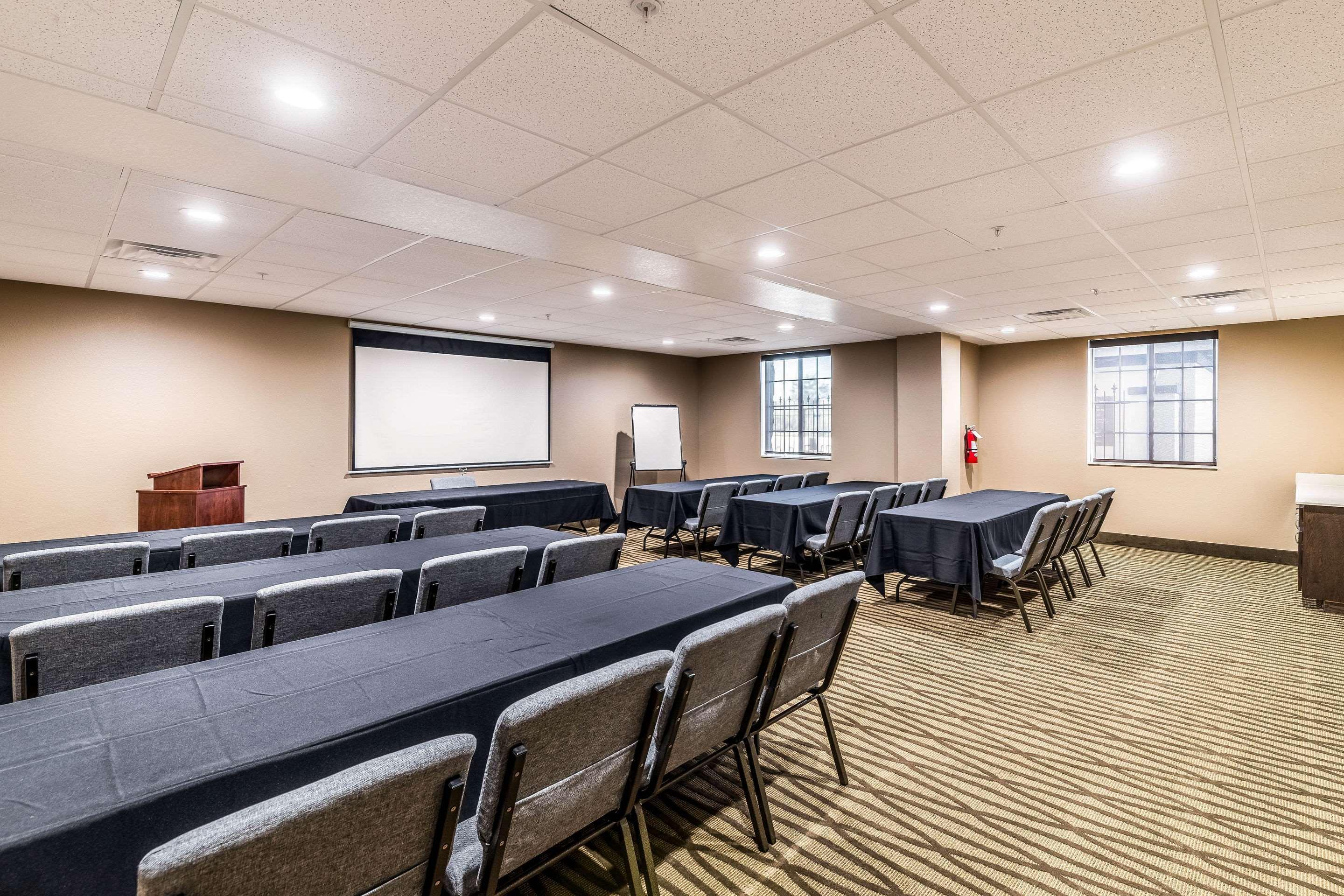 Comfort - Arlington North 3* Grand Prairie