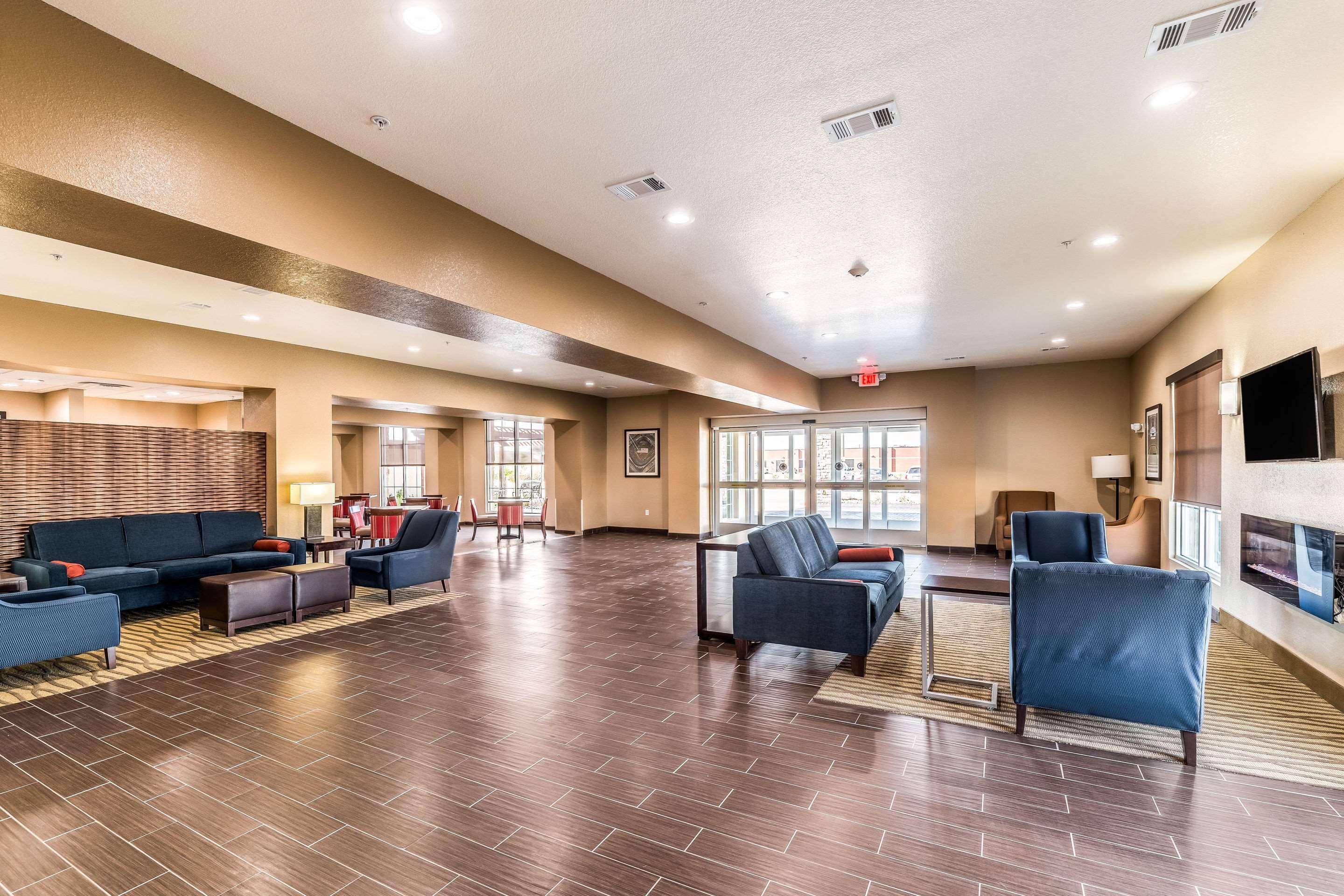 Hotel Comfort - Arlington North